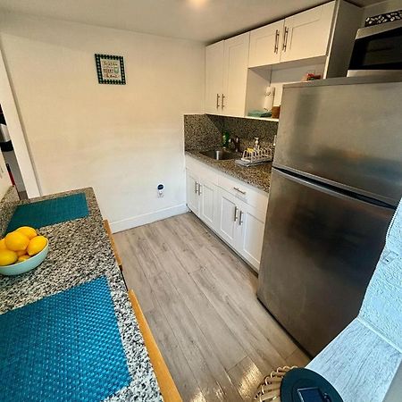 Nice Queen Bedroom - Best Location In Miami - Luggage Storage Service, Parking And Laundry エクステリア 写真