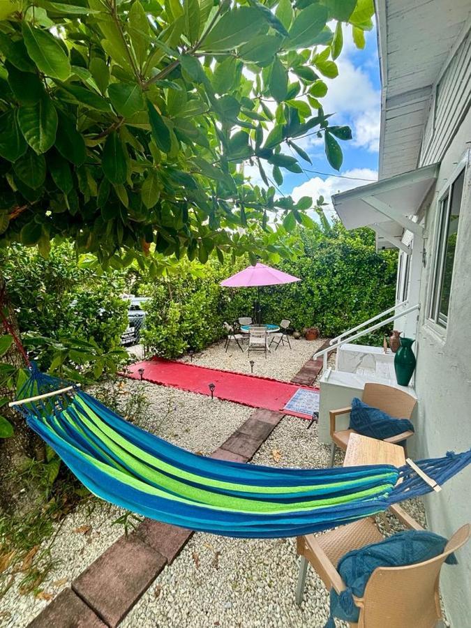 Nice Queen Bedroom - Best Location In Miami - Luggage Storage Service, Parking And Laundry エクステリア 写真