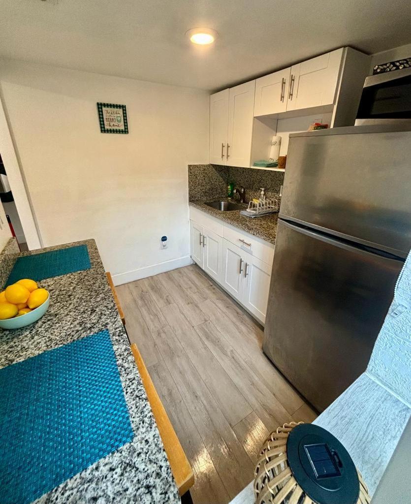 Nice Queen Bedroom - Best Location In Miami - Luggage Storage Service, Parking And Laundry エクステリア 写真