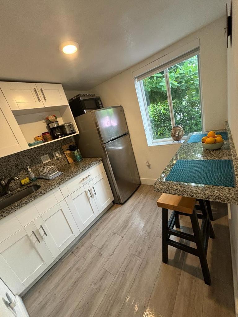 Nice Queen Bedroom - Best Location In Miami - Luggage Storage Service, Parking And Laundry エクステリア 写真